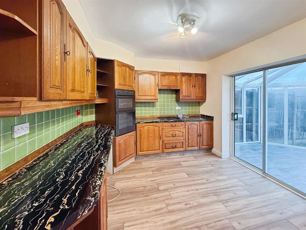 Property photo 3 of 16 2Fd4Ea5d-Image00003.Jpeg