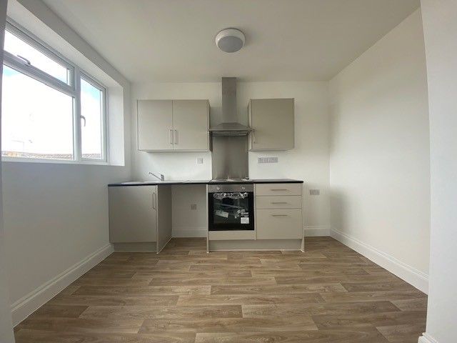 Property photo 2 of 6 Kitchen