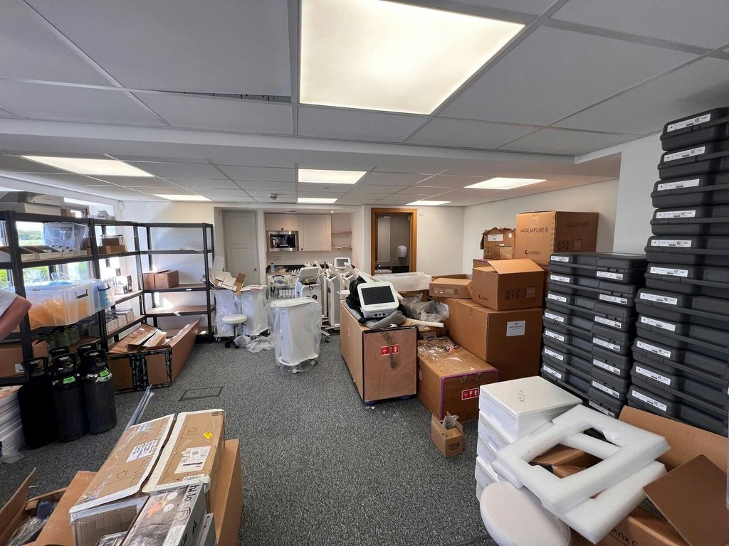 Property photo 2 of 6 Light, Open Plan Office