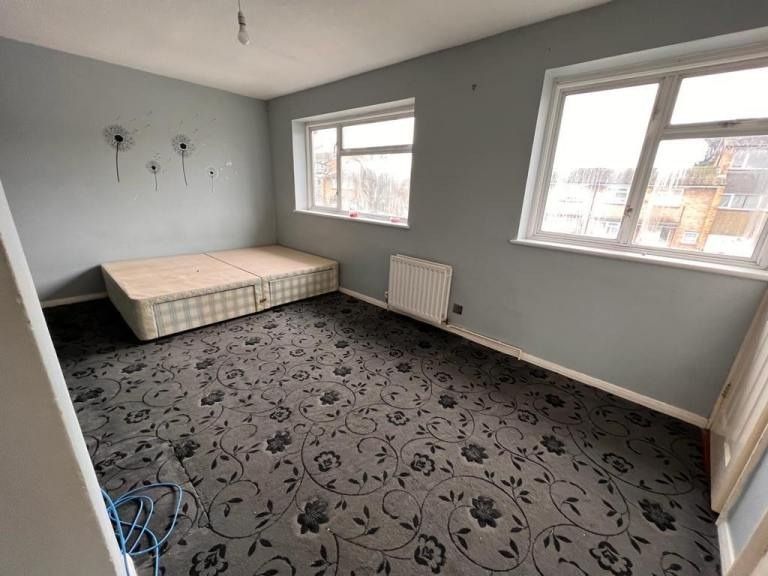 Property photo 1 of 3