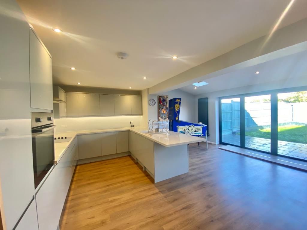 Property photo 1 of 14 Kitchen