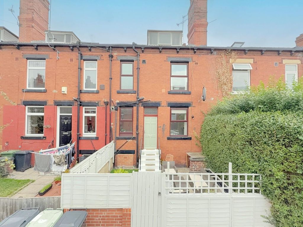 Property photo 1 of 16 Front