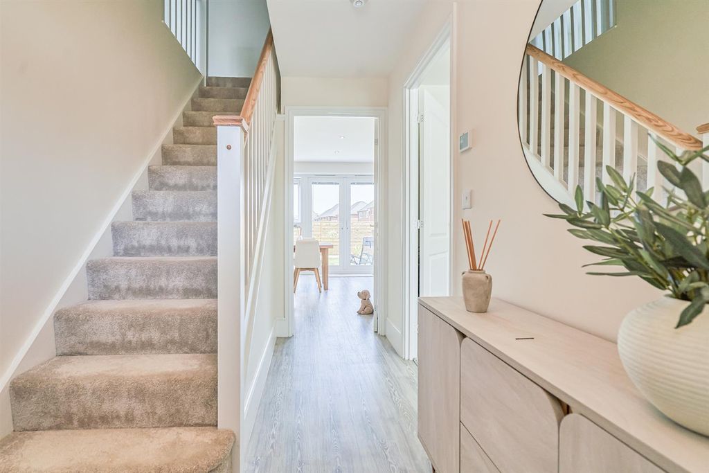 Property photo 2 of 25 Hall-001.Jpg