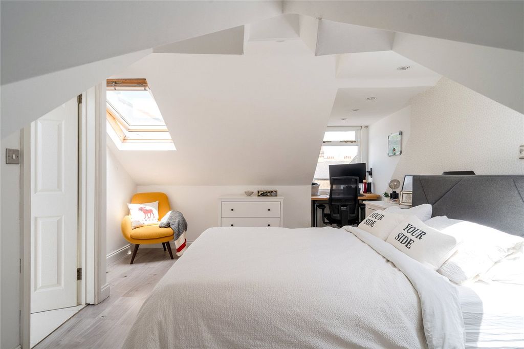 Property photo 3 of 14 Picture No. 07