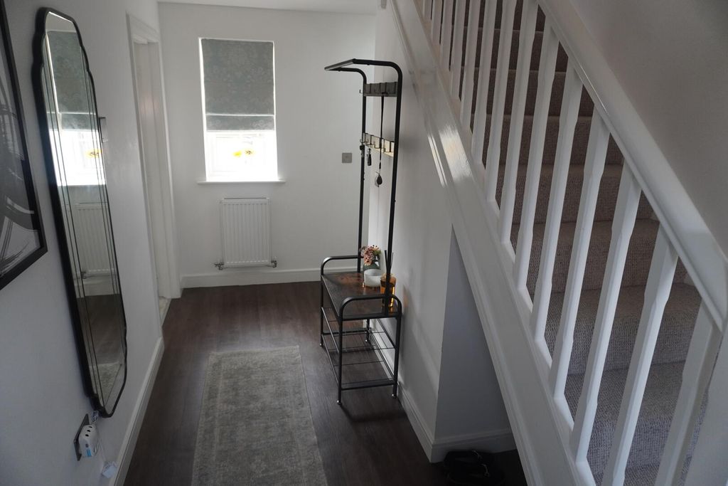 Property photo 3 of 32 Hallway