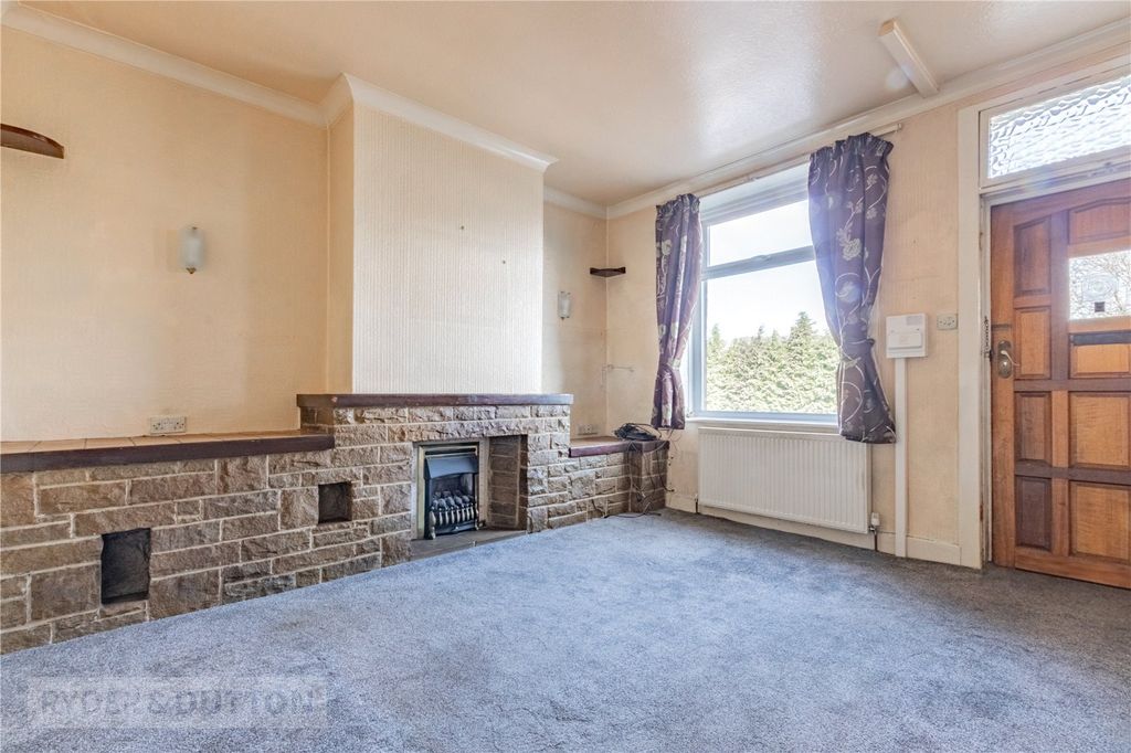 Property photo 2 of 16 Living Room