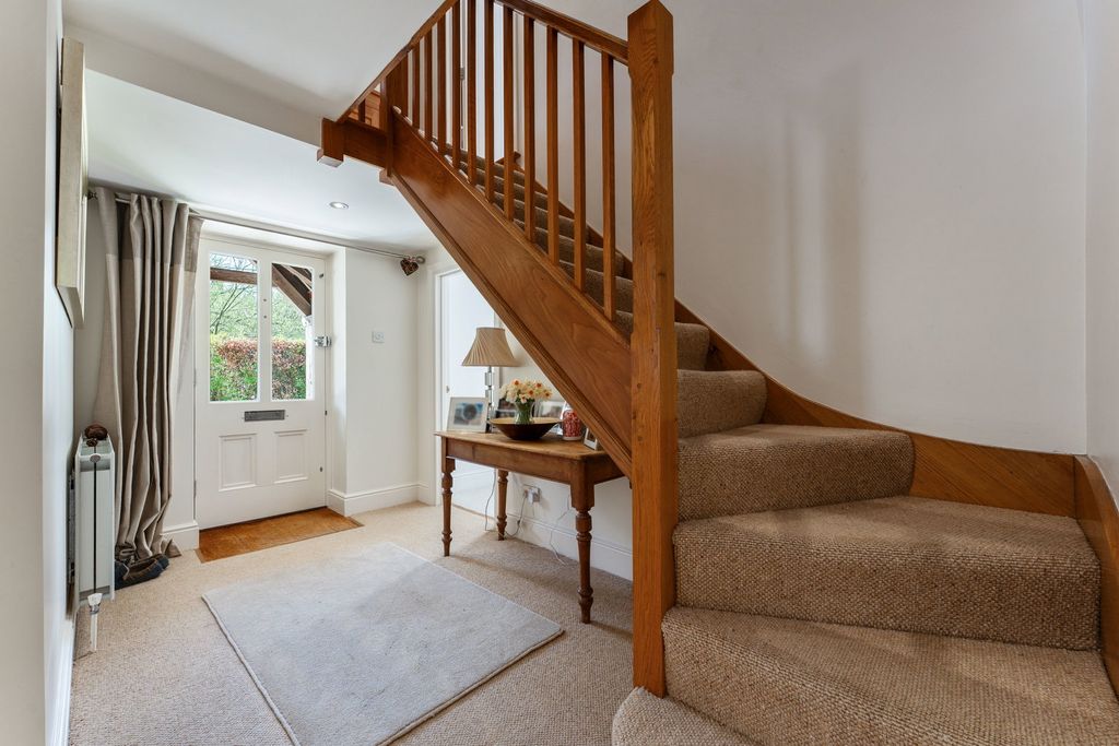 Property photo 3 of 31