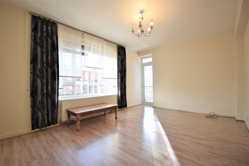 Property photo 2 of 8 Photo 1