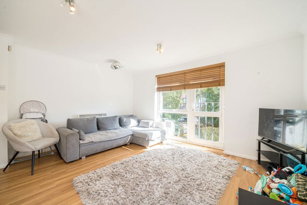 Property photo 2 of 6
