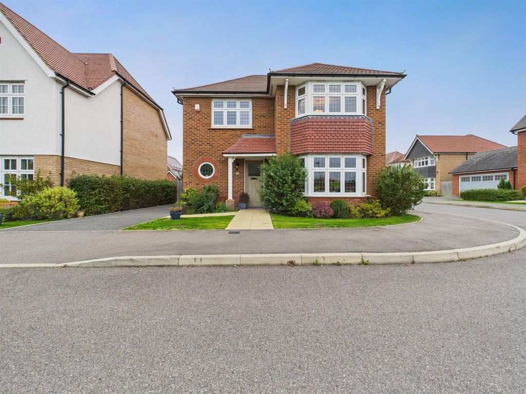 Property photo 1 of 18 Cam04907G0-Pr0350-Still029.Jpg