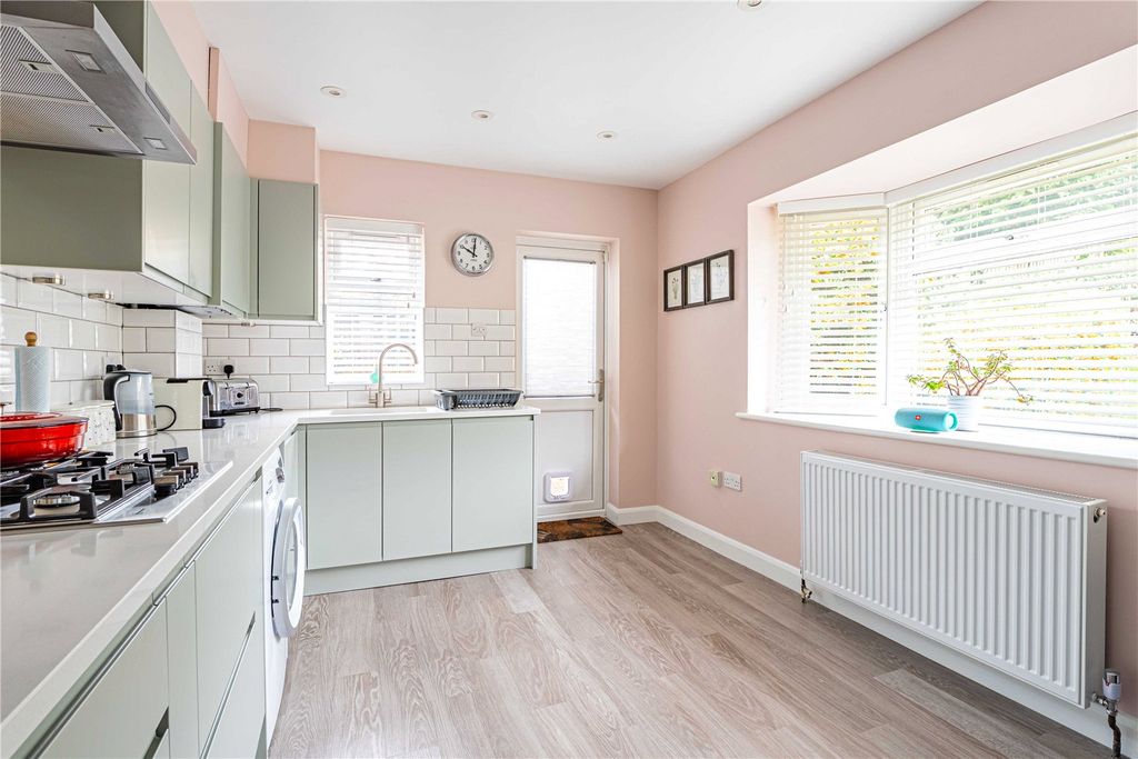 Property photo 3 of 19 Picture No. 28