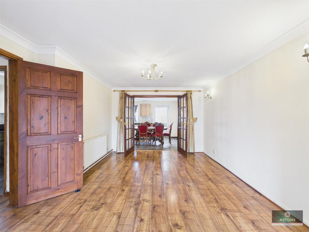 Property photo 3 of 12 Cam02067G0-Pr0183-Still004.Jpg