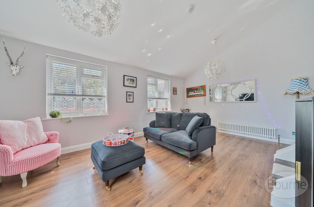Property photo 2 of 21 E0668A70-5639-408...
