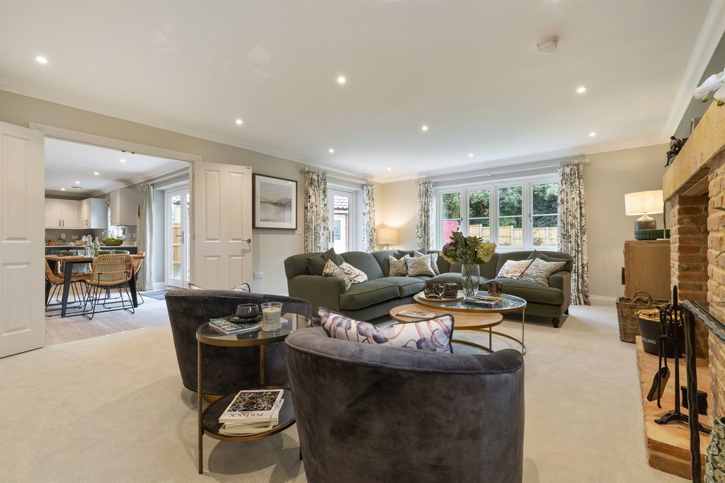 Property photo 3 of 15