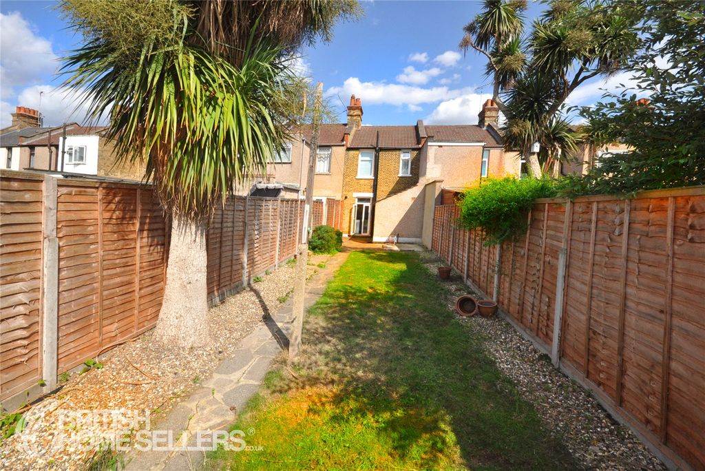 Property photo 2 of 12 Picture No. 13