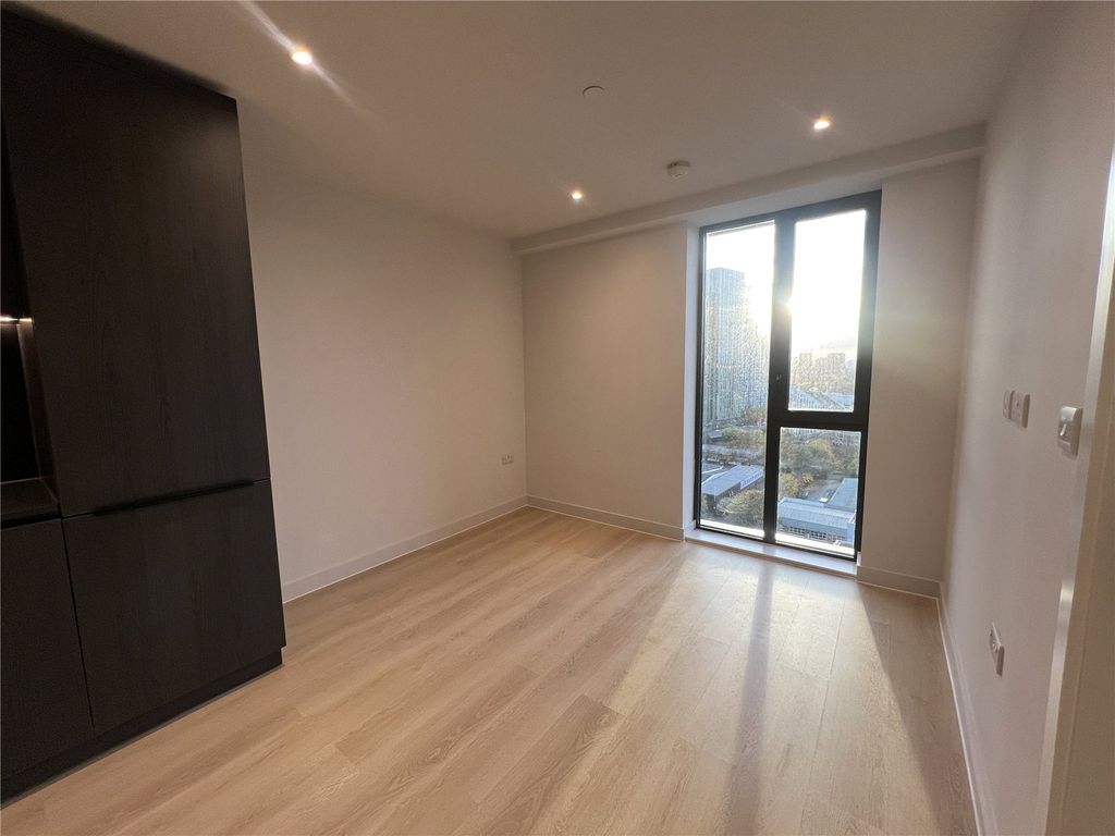 Property photo 3 of 27 Picture No. 03