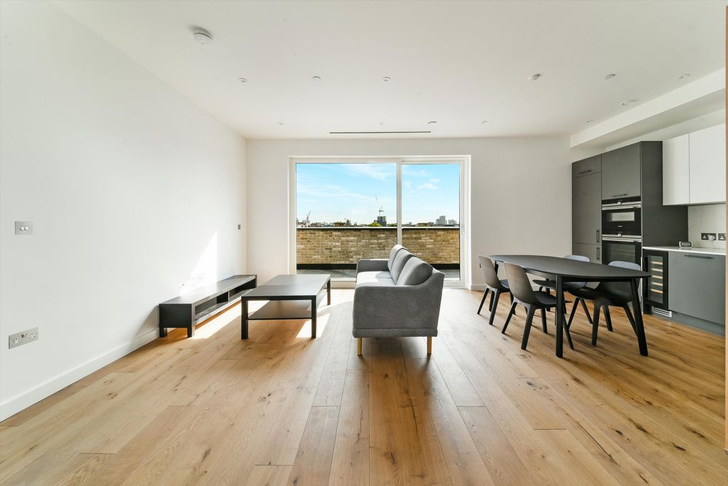 Property photo 2 of 9 Image