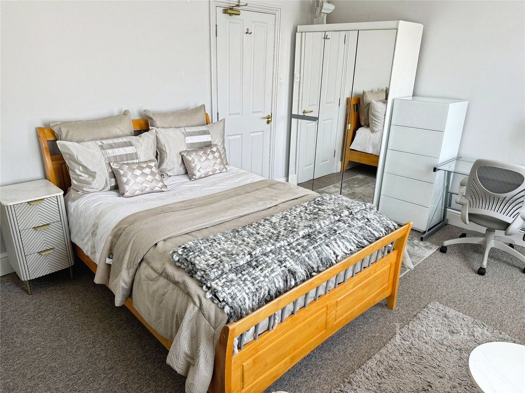 Property photo 2 of 8 Picture No. 03