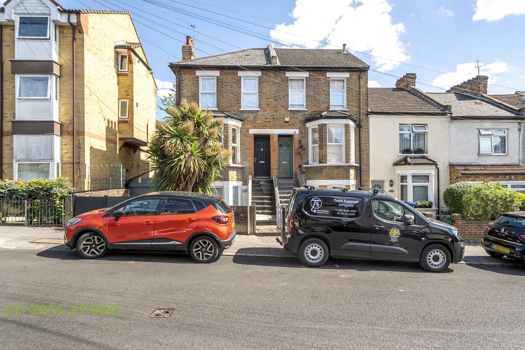 Property photo 1 of 13 519Acde2-Ed43-421...