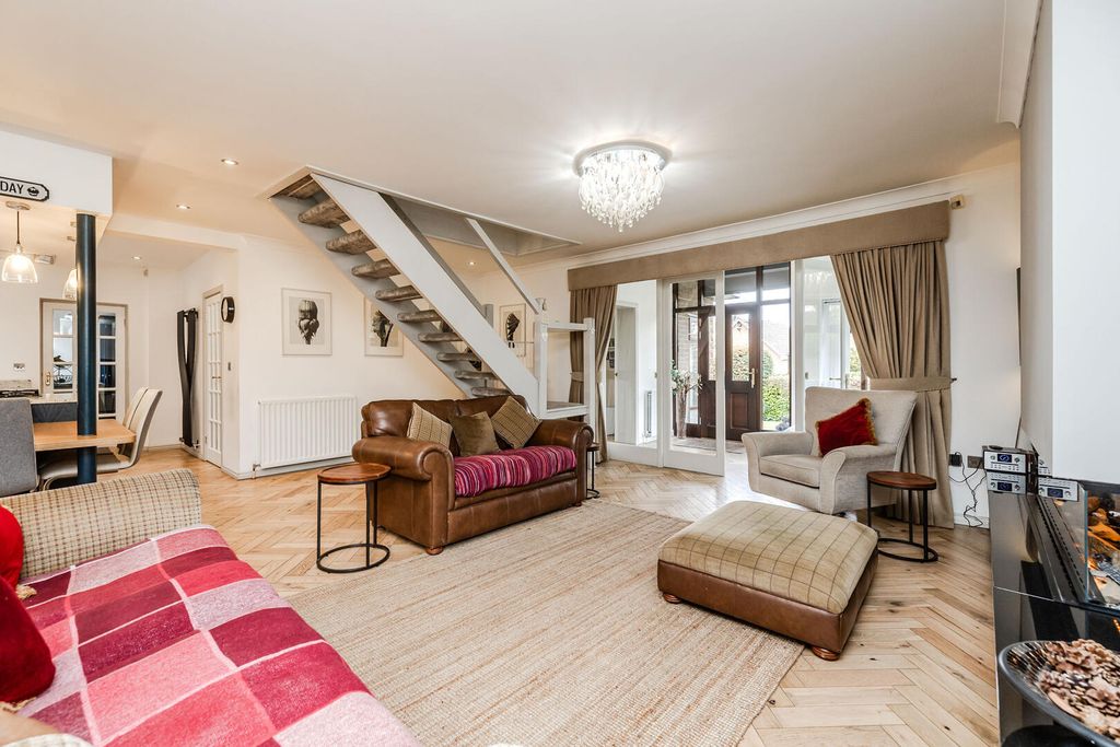 Additional image 5 of 4 bed detached bungalow for saleMeadow Court, Darras Hall, Ponteland, Newcastle Upon Tyne NE20
