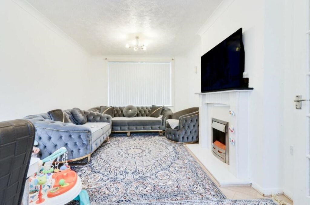 Property photo 2 of 9 Image