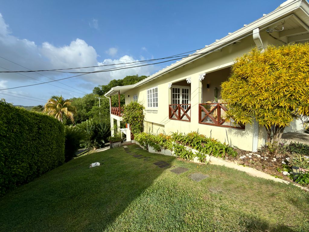 Property photo 2 of 38