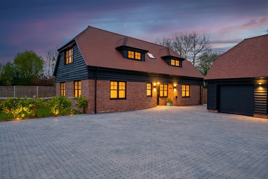 Property photo 1 of 26