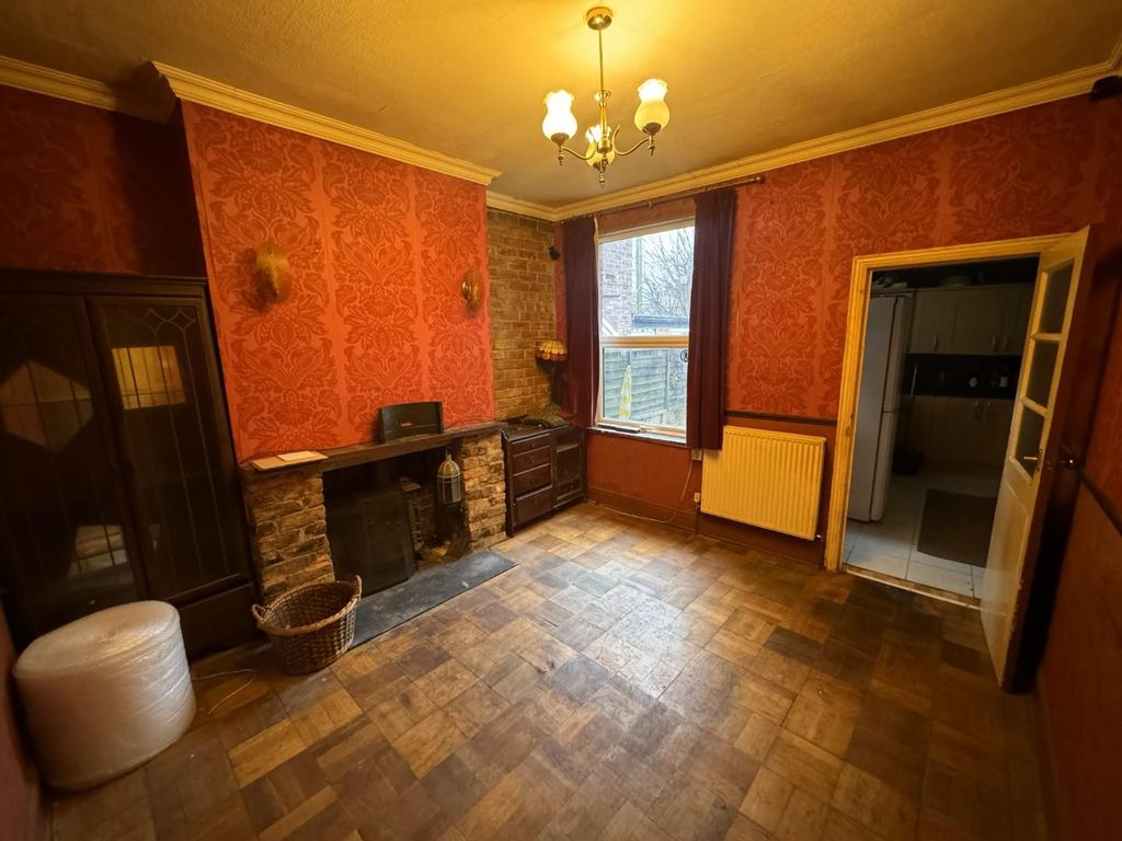 Property photo 3 of 17 Reception