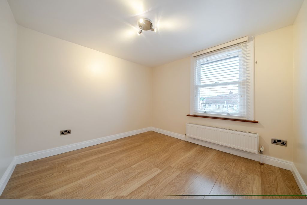 Property photo 3 of 18 1485692-6-6A43812...