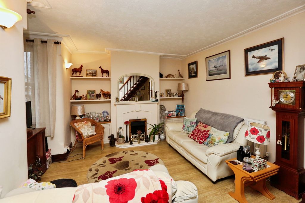 Property photo 3 of 20