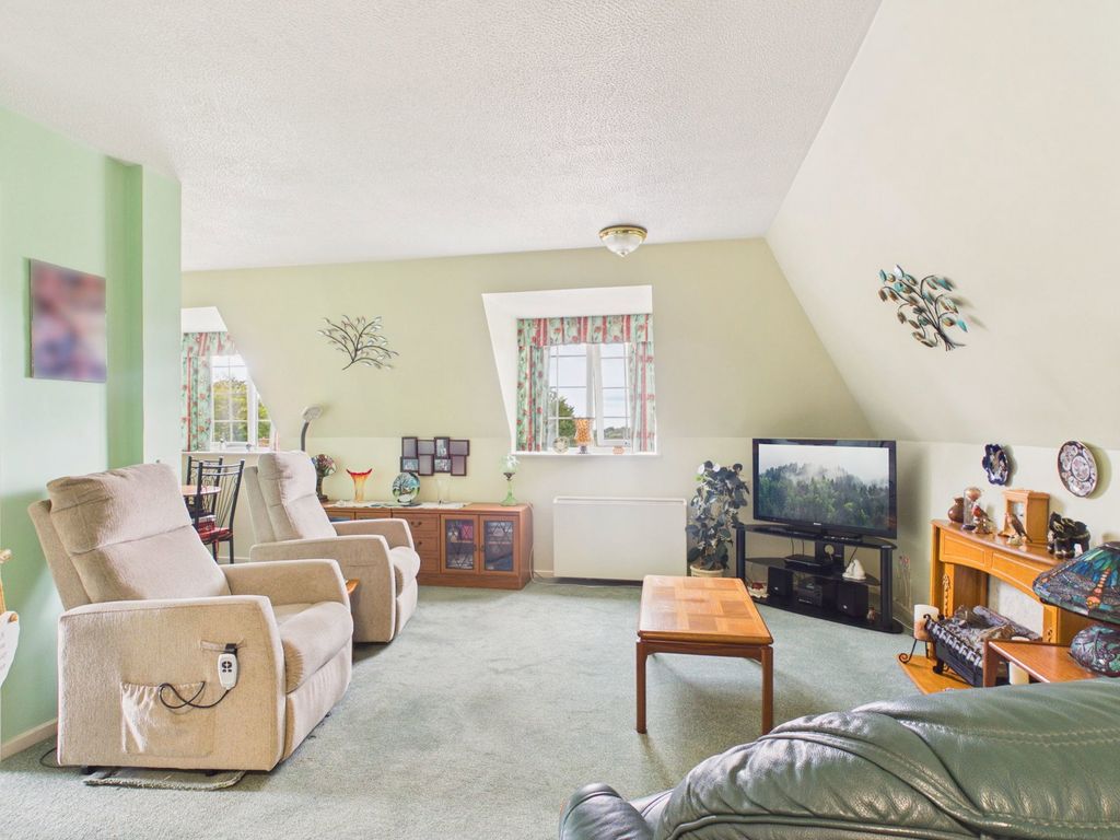 Property photo 2 of 11