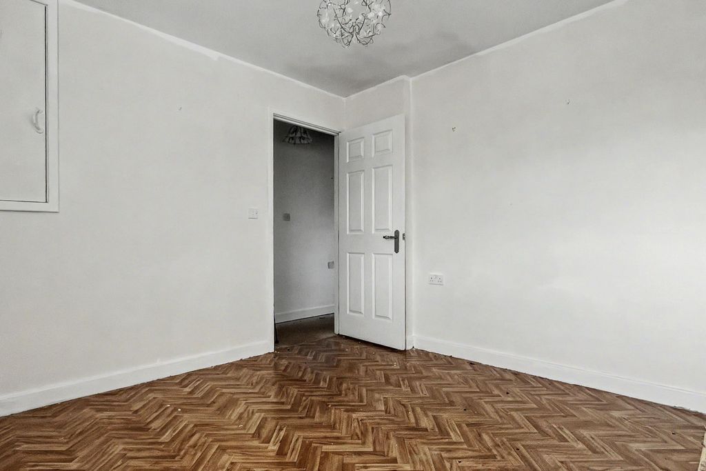 Property photo 2 of 19 9 Cheviot Close, Washington, Tyne And Wear, Ne37 1Sp