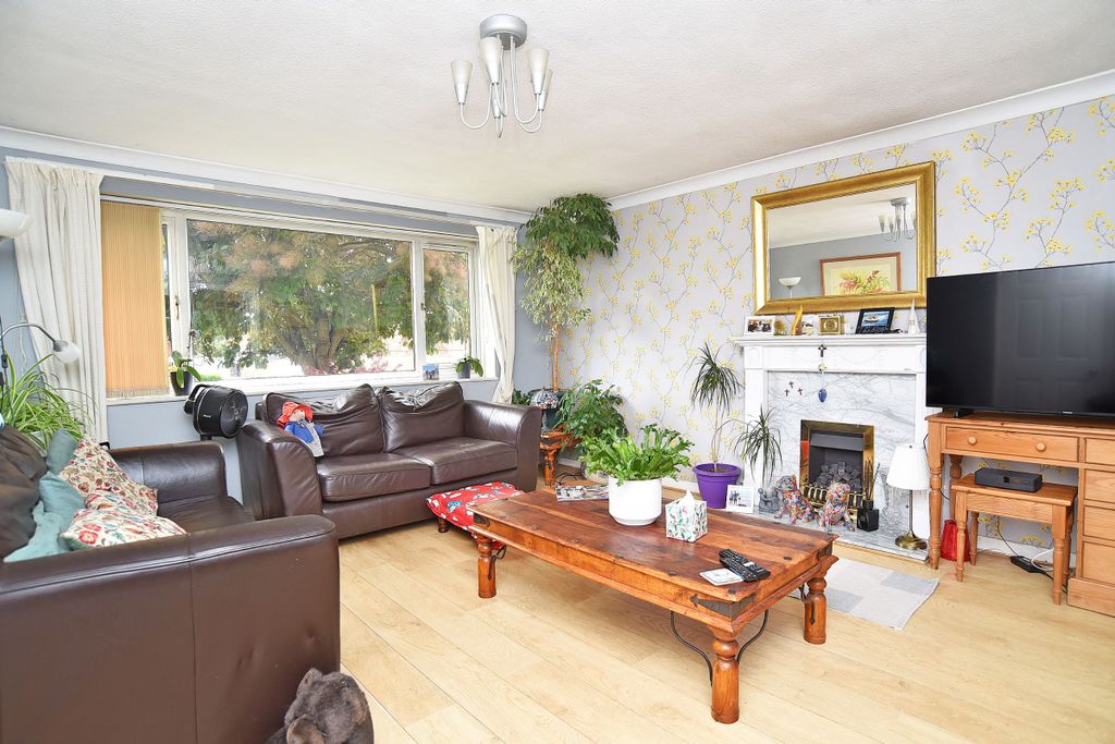 Property photo 3 of 14