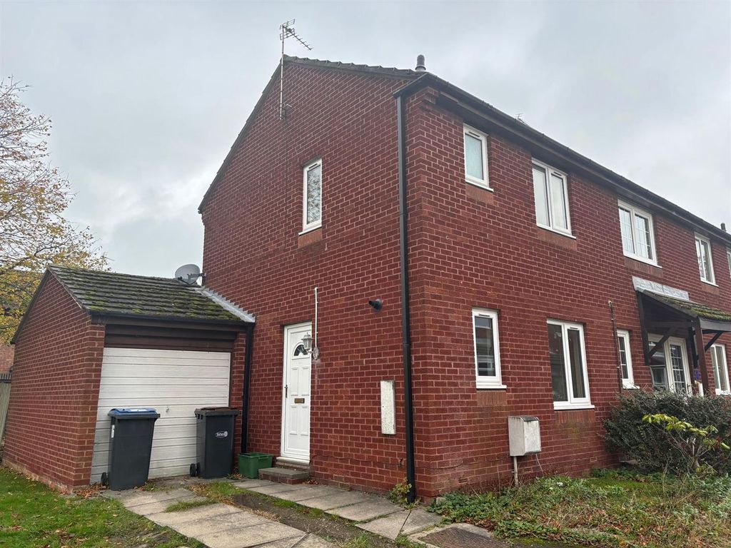 Property photo 1 of 8 Front