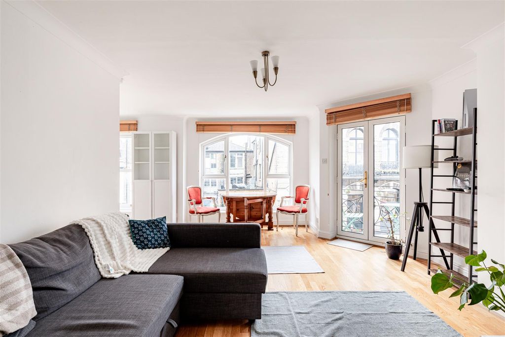 Property photo 3 of 11 Blades Court-6.Jpg