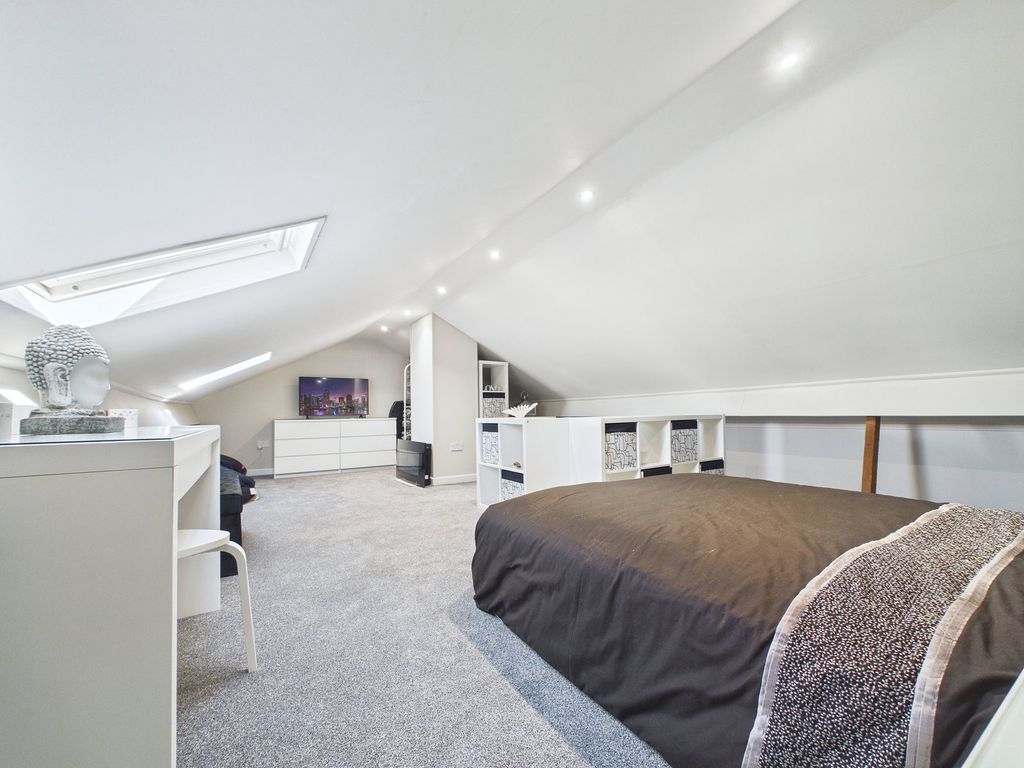 Property photo 3 of 26