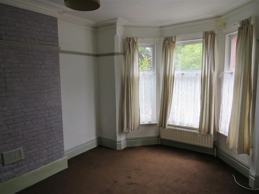 Property photo 3 of 6 Bedroom