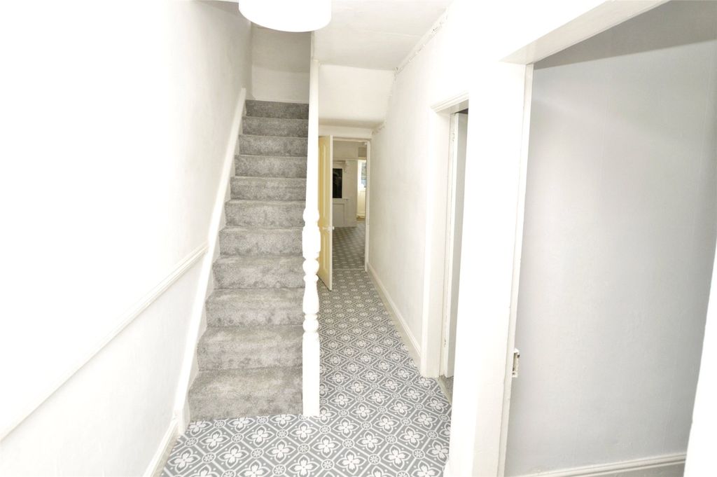 Property photo 3 of 12 Picture No. 12