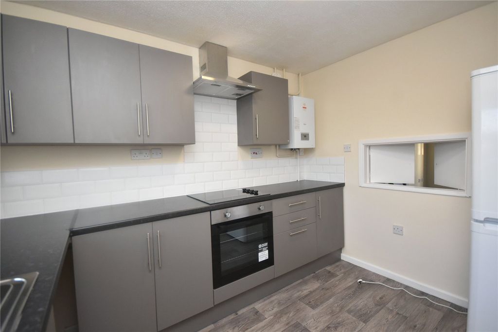 Property photo 3 of 11 Picture No. 18