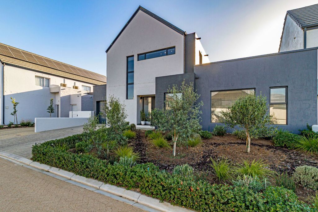 Property photo 1 of 45 St1722043