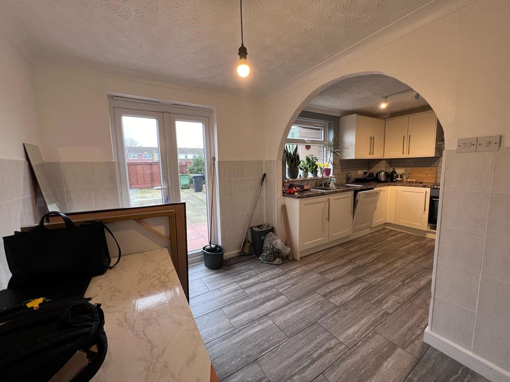 Property photo 3 of 7 Dining Room