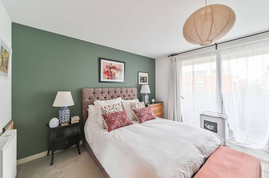 Property photo 3 of 19