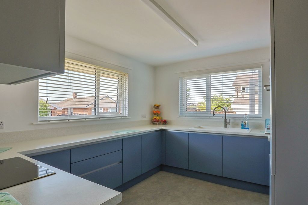 Property photo 3 of 20 Pbox-Img.Jpg