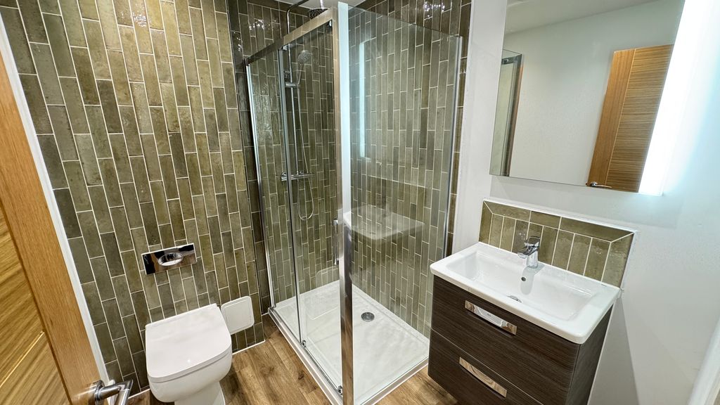 Property photo 3 of 7 Shower Room