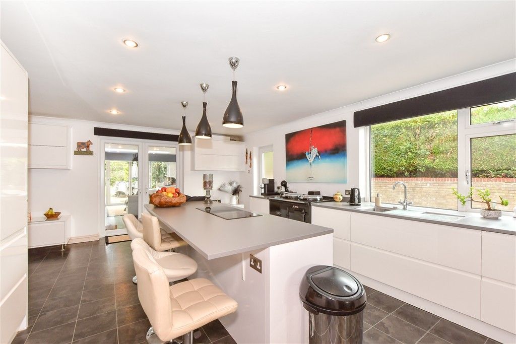 Property photo 1 of 20 Kitchen