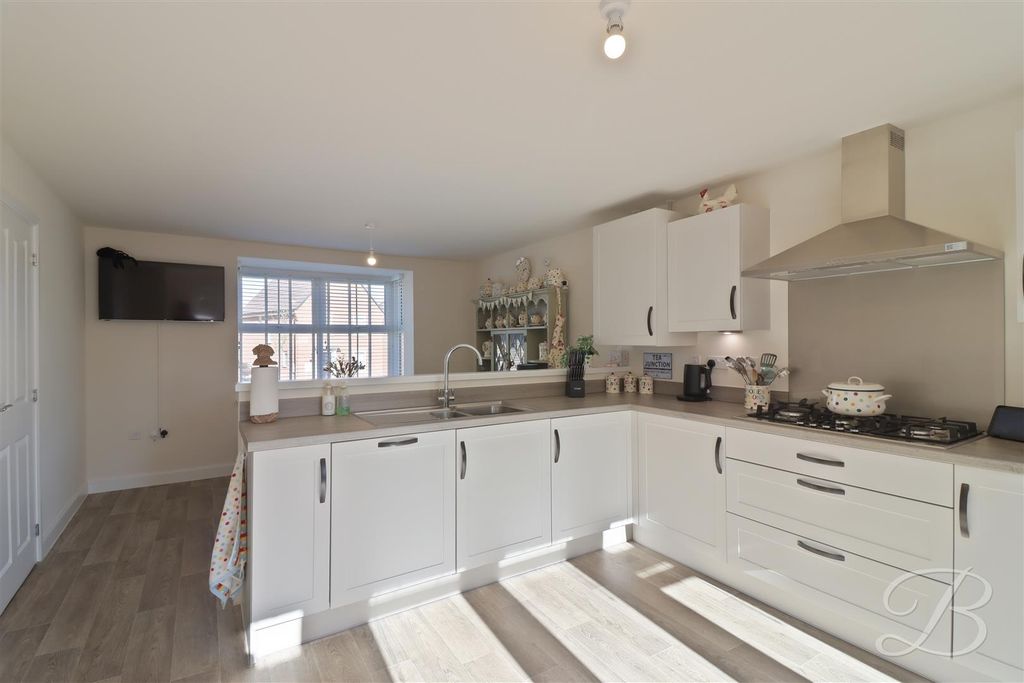 Property photo 2 of 31 Img_0324_1.Jpg