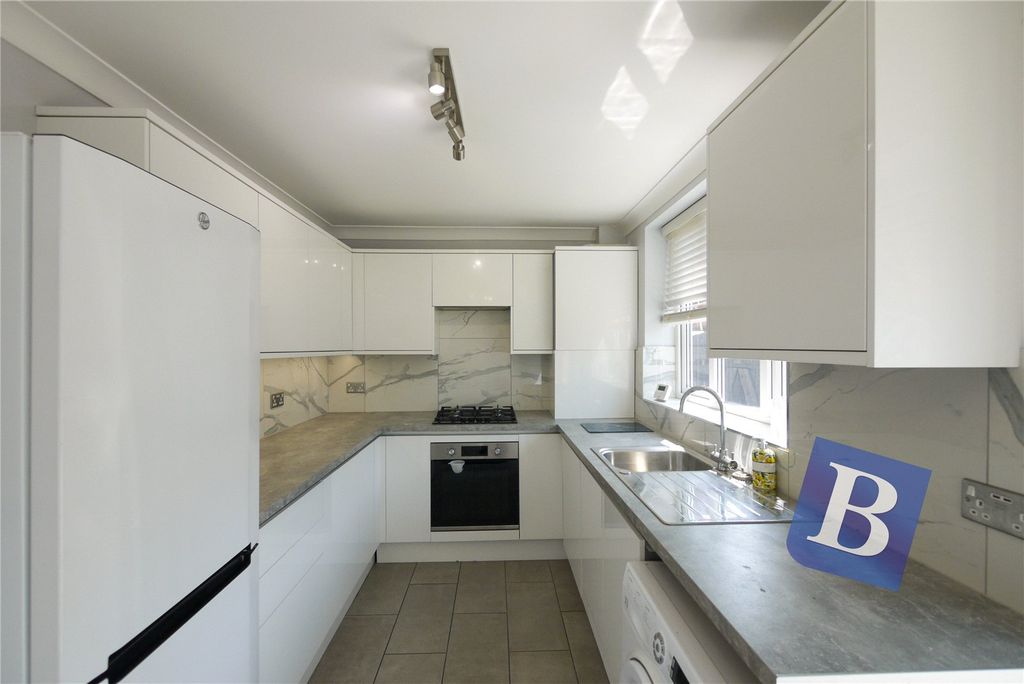 Property photo 2 of 12 Picture No. 06