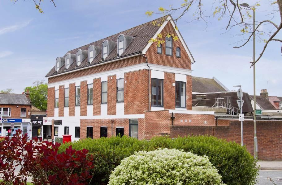 Property photo 1 of 9