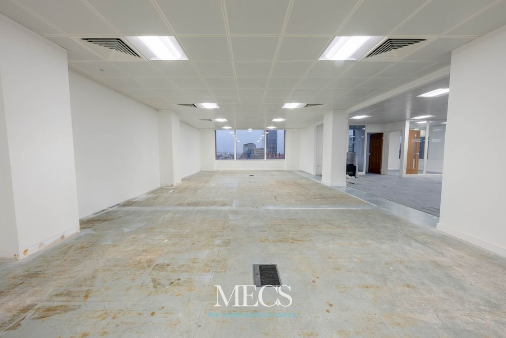 Property photo 3 of 6 4940303