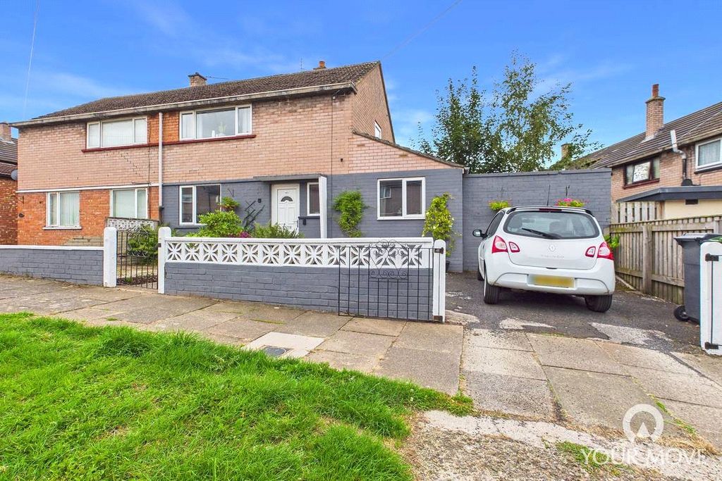 Property photo 1 of 13 External